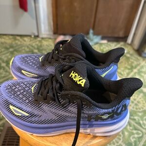 Hoka Clifton 9, Size 6